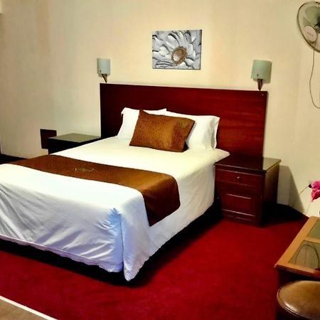 Hotel Ferrua Lima Ngoại thất bức ảnh